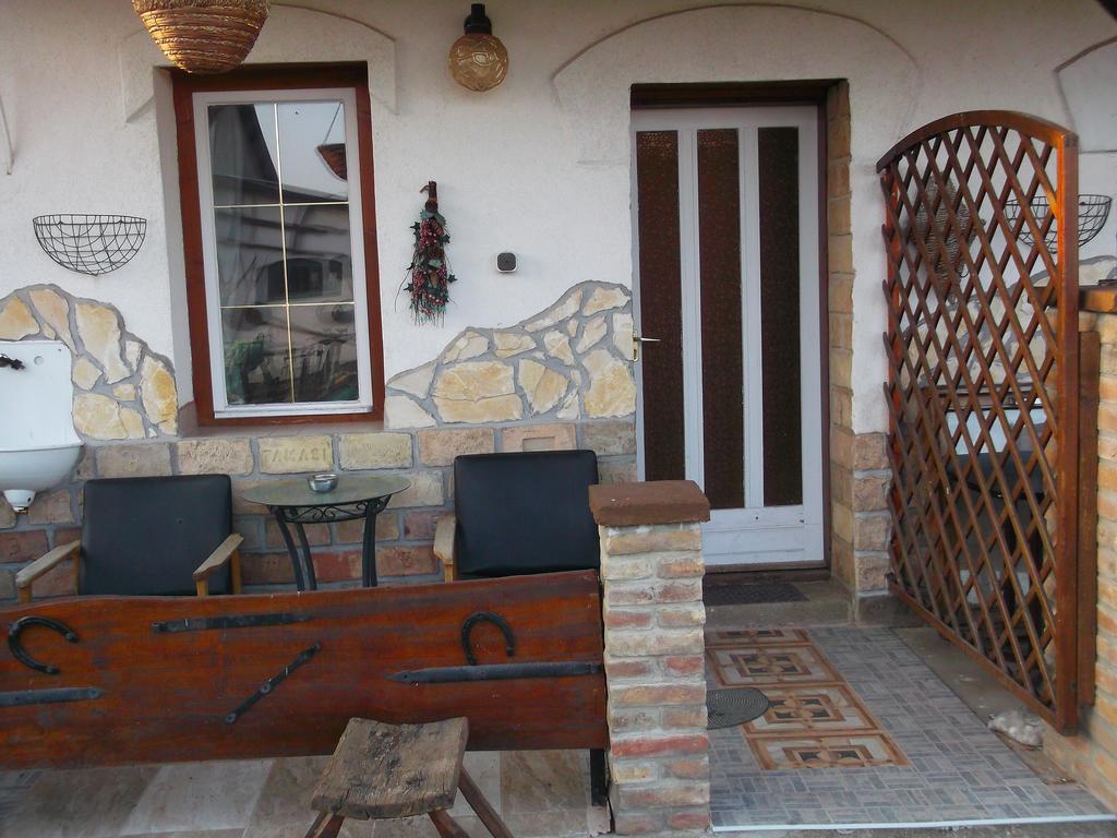 Nicoláj Vendégház és Tanya Dég Exterior foto